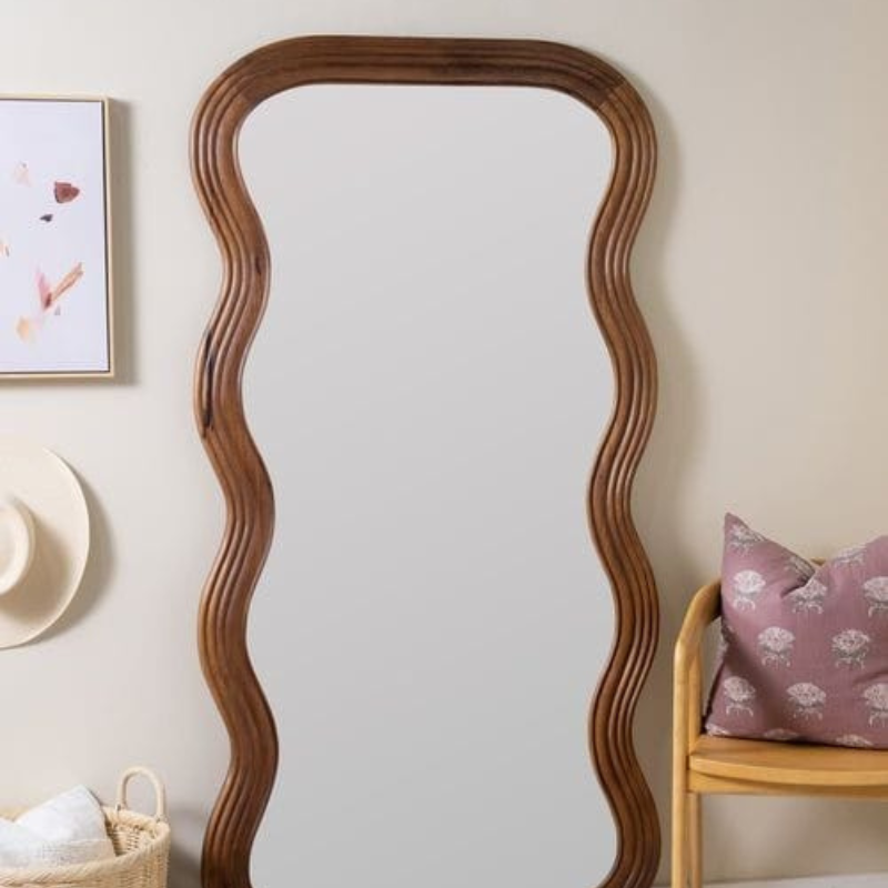 Wavy Mirror